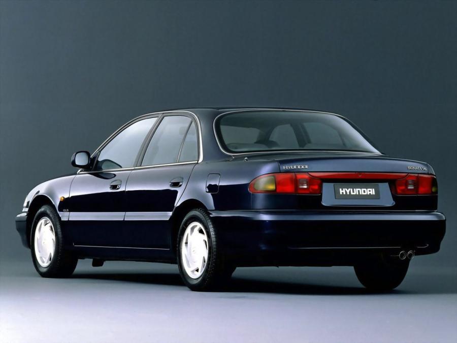  Hyundai Sonata 1993 года  (фото 2 из 8)